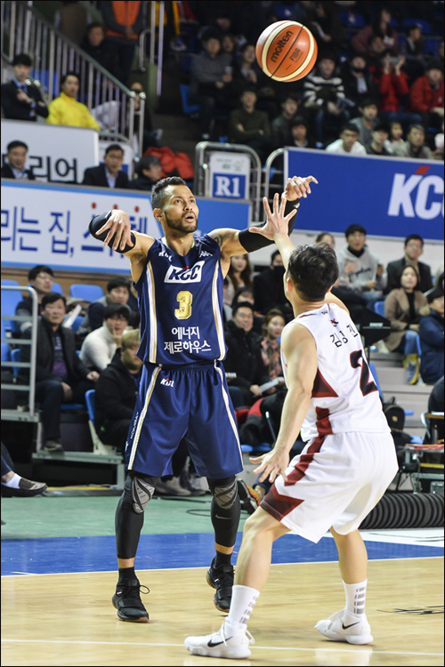  돌아온 KCC 전태풍, 포인트 가드란 이런 것!