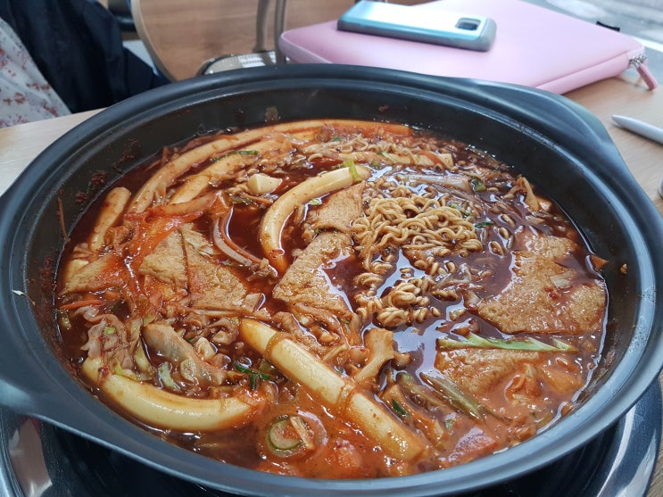  한양대맛집) 리모델링하여 깰끔해진 《스마일즉석떡볶이》