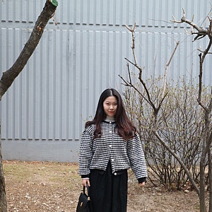 데일리룩 62 : 르피타 체크 가디건 + 블랙 레이스 스커트 + 반스 어센틱 블랙 + 빈티지 토트백