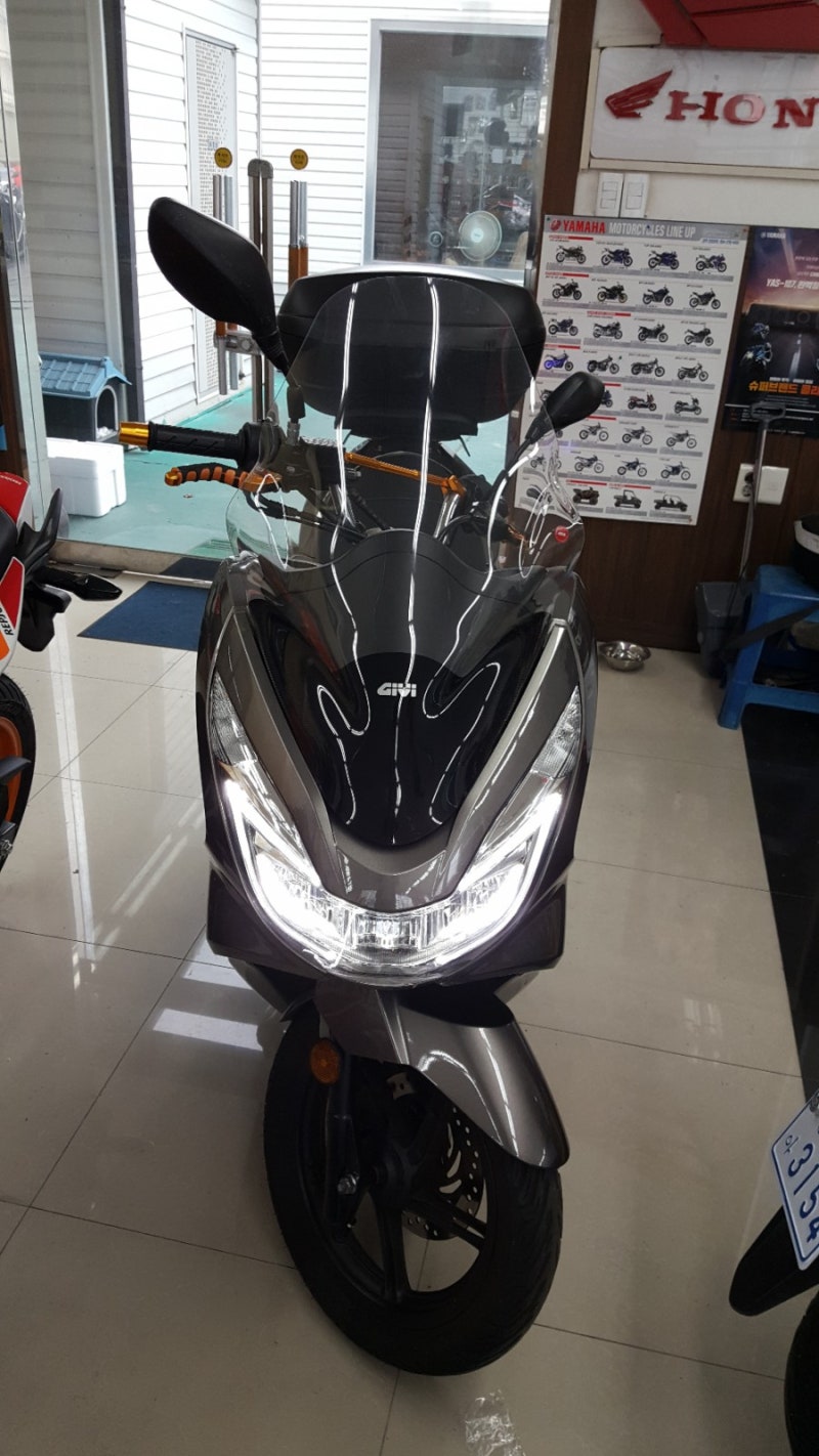 15년식 혼다 PCX125 중고 구매하다.