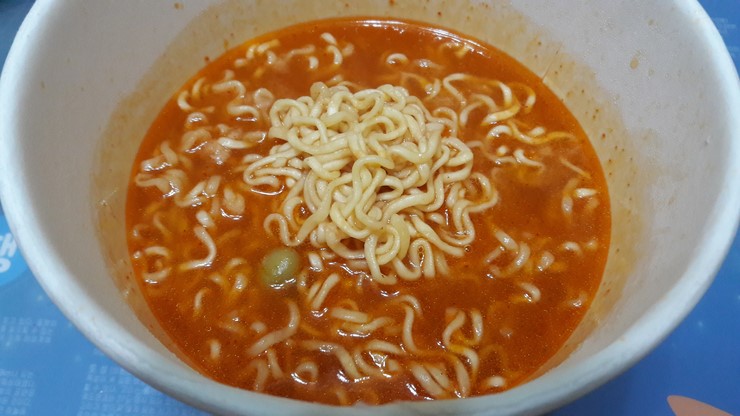 참치라면 with 기사단장죽이기 참치라면 with 기사단장죽이기