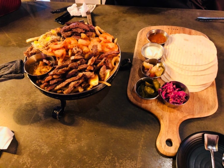  감성타코 합정점 후기(•ᴗ•) / 감성그릴드파히타!!/ 합정 맛집 추천