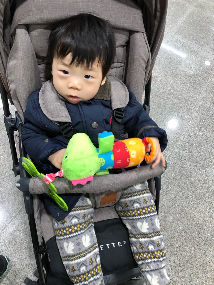  유모차걸이 유아발달전문완구 케이스키즈로 외출준비