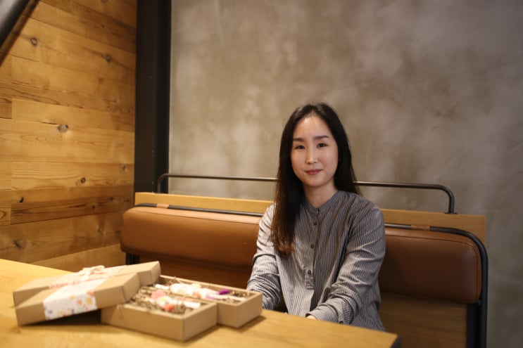  [인터뷰] 꽃단장공방 박혜민 대표. 무용수의 손끝으로 꽃을 피우다.