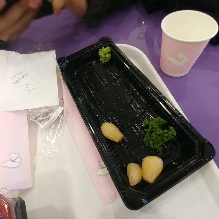  혼밥하기 좋은, 점심시간에 도시락으로 먹기 좋은 맛있는 초밥집 - 스노우폭스(고속터미널점)