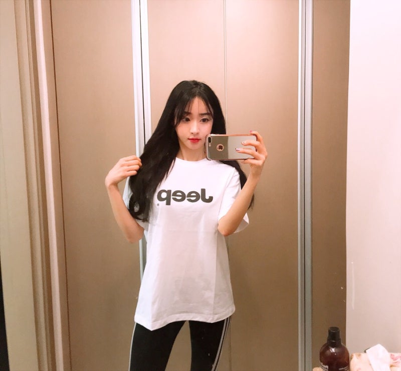 여성반팔티셔츠 지프 반팔티: 지프로고티 심플해