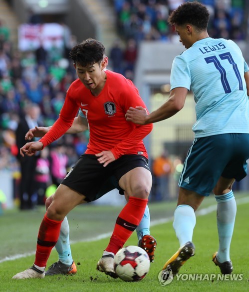  한국 vs 북아일랜드, 김신욱 실종사건과 걱정스러운 김민재