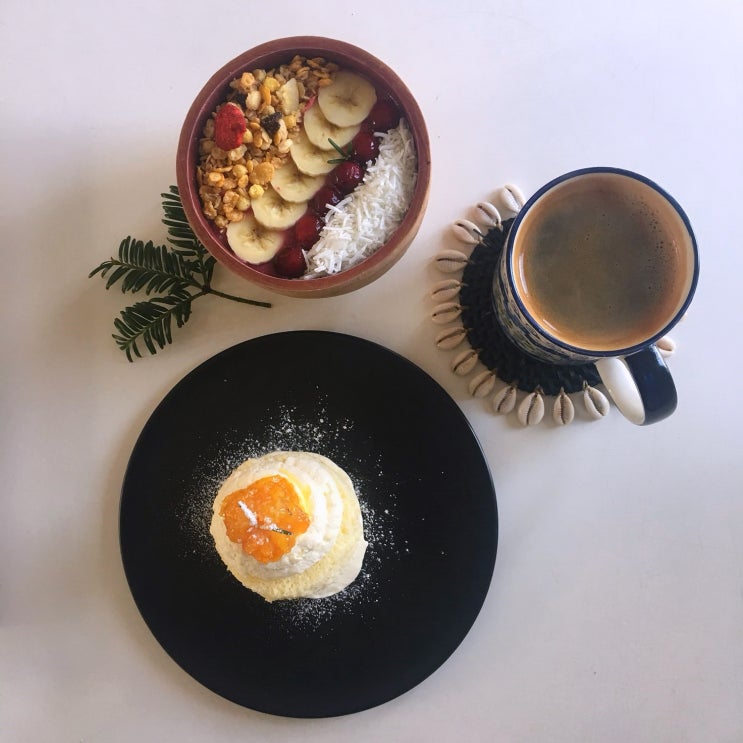  월정리 해변 맛집 : 너는 파라다이스 길리 - 요거트보울과 한라봉 티라미수