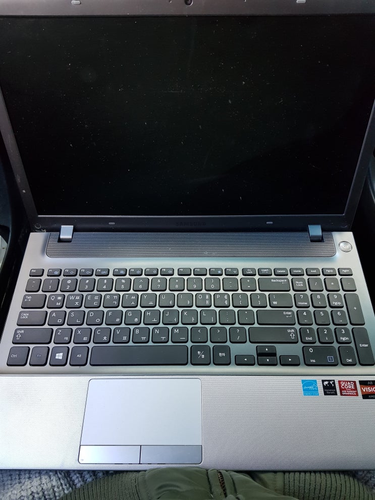  <노트북과컴퓨터>부산 중구 중앙동 노트북 액정교체 액정수리 삼성 NT355V5C 액정파손 노트북 출장수리