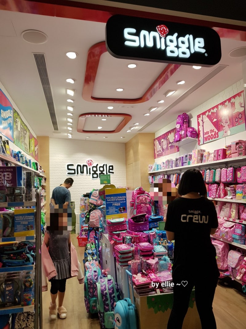 홍콩스미글 매장. 강남 필통. 홍콩 하버시티 스미글매장.스미글 필통