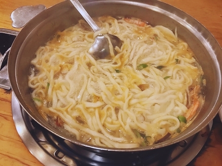  작동맛집 추천 드려요 ' 홍두깨 칼국수 '