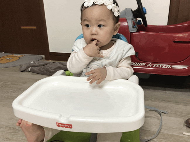  생후 298일 집에서도 머리띠하니 이쁨ㅋㅋㅋ 걸음마보조기도착