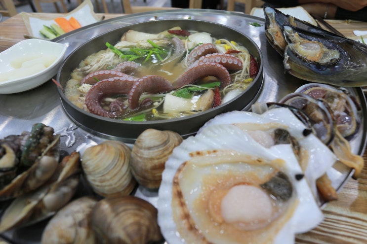  [마산 맛집] 신선함이 남다른 푸짐한 해산물 한상! 마산운동장맛집 '조개꽃천지 마산NC산호점'