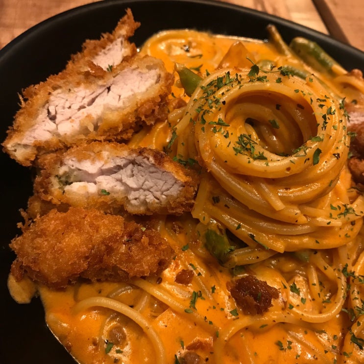  [강동구 천호동 굽은다리역 파스타 존맛집: 길위의파스타] 교촌 허니콤보랑 엽떡은 먹어도 먹어도 안질려