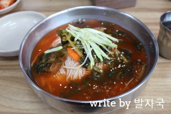  경기도 양평국수 멸치칼국수 진하다.