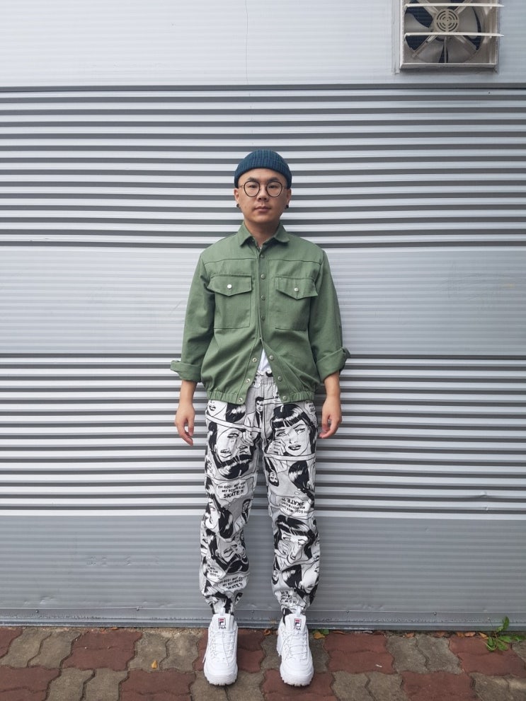  데일리룩 #101 남자데일리룩 가을남자코디 와치캡 카키 크롭자켓 슈프림 카툰팬츠 휠라 디스럽터