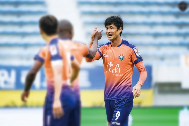  부활한 정조국, 강원FC 상위스플릿 ‘키플레이어’