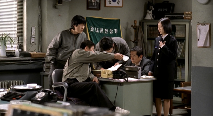 살인의 추억 (2003) - 대단히 한국적인 스릴러