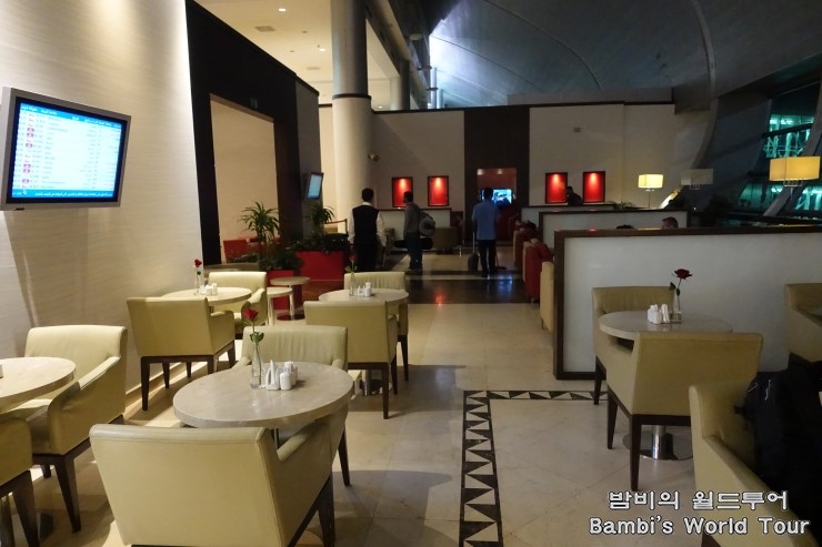  두바이 DXB 공항 (터미널3) 마하바 라운지C