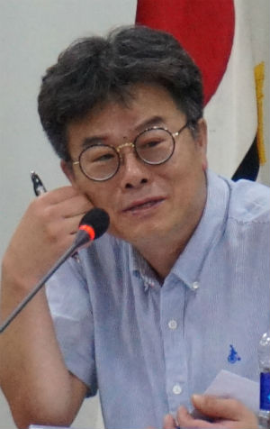 고속도로 알뜰*일반 주유소 갈등, 상생협의체 만들어 해소해야 - 한국사회갈등해소센터 윤성복 박사 고속도로 알뜰*일반 주유소 갈등, 상생협의체 만들어 해소해야 - 한국사회갈등해소센터 윤성복 박사