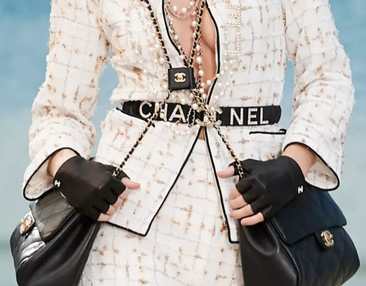  CHANEL 2019 S/S 시즌 런웨이
