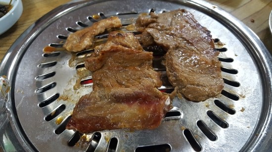 30년 전통의 가오리역 백운대숯불갈비의 돼지갈비 30년 전통의 가오리역 백운대숯불갈비의 돼지갈비