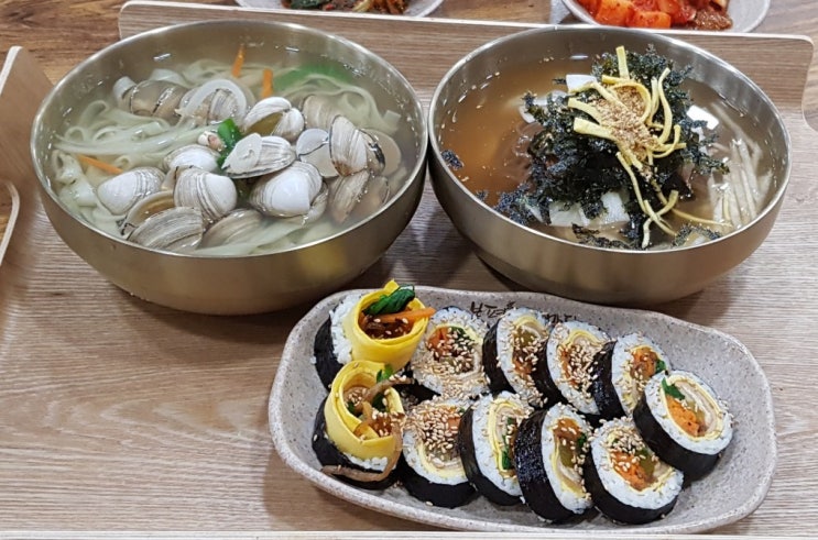  [부산 남천동 해변시장 앞] 물총조개 킬국수가 맛있는 "팔도매운칼국수"