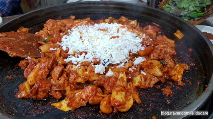  #잡담111. 강릉 교동 닭갈비 - 관동닭갈비 엄지 척
