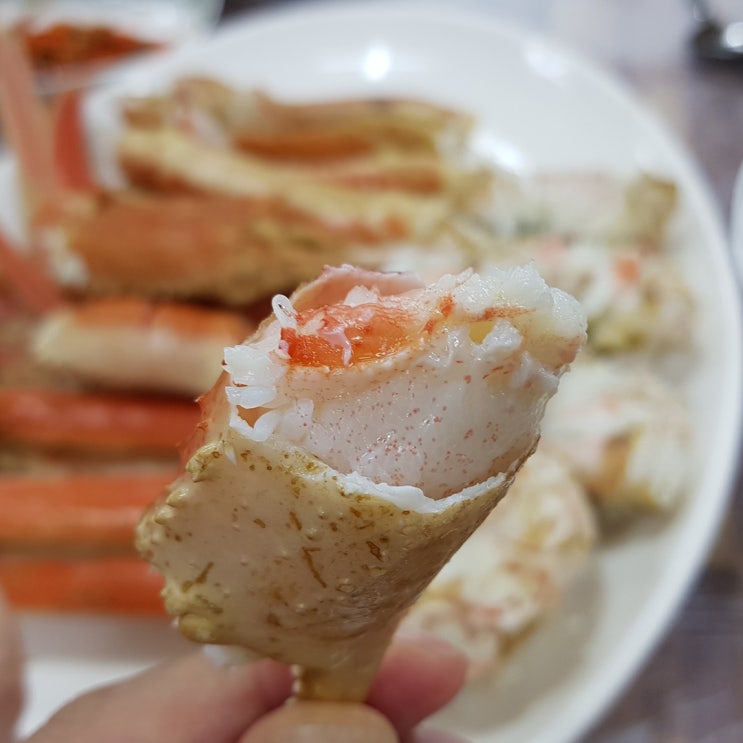 기장시장에서 맛보는 대게, 총각대게