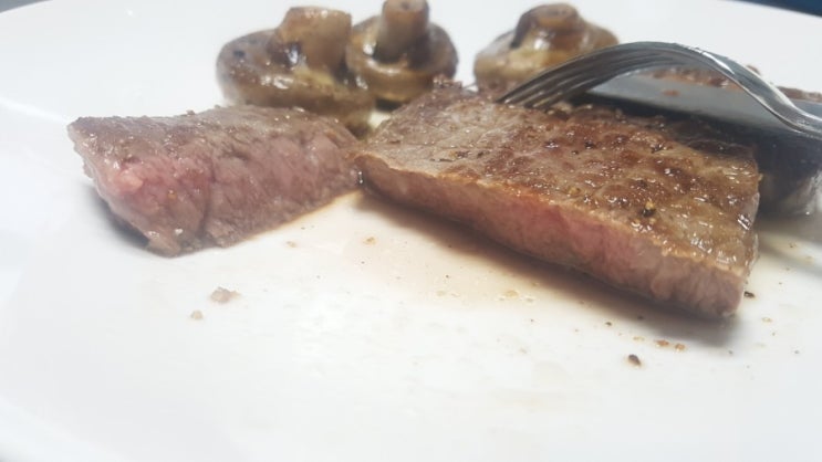  촉촉하고 부드러운 척 아이롤 스테이크 맛있게 굽는 법