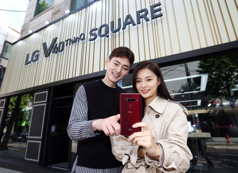 LG전자, 가로수길에 LG V40 ThinQ 체험존 LG V40 ThinQ 스퀘어 오픈