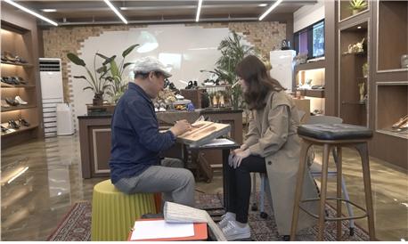  드라마‘보이스2’의 배우 손은서, 명장 부츠 신고 수제화 알리기 나선다!