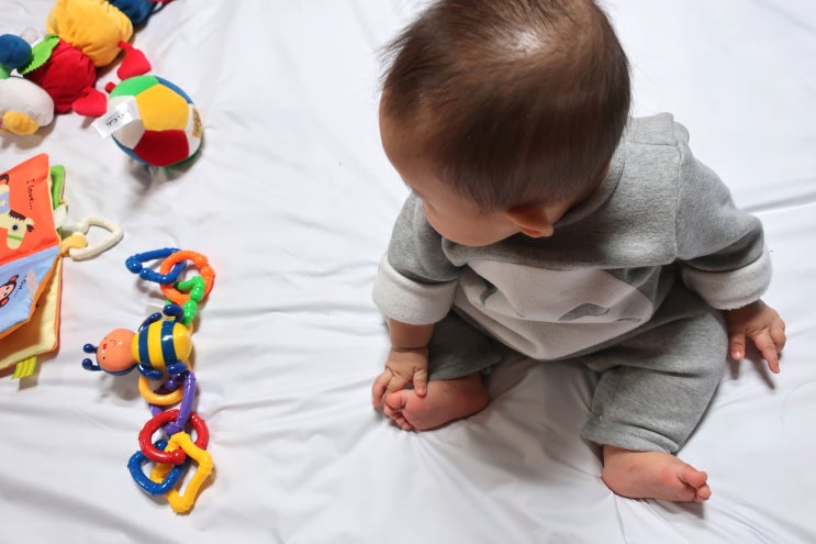 케이스키즈 아기장난감 / 7개월아기 장난감 : 대근육,소근육 발달 / 출산선물이나 신생아장난감으로도 추천 / 토이저러스몰