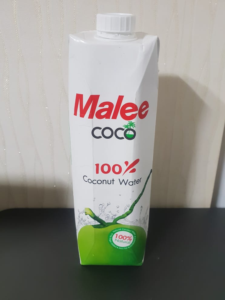  마켓컬리 몸에 좋지만 맹한 말리 100% 코코넛 워터 1L