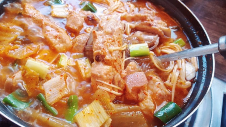  원주 봉화산택지 은송원 김치찌개 제주삼겹살