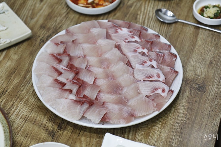  울산 횟집 사량도자연산횟집 클라스 다름