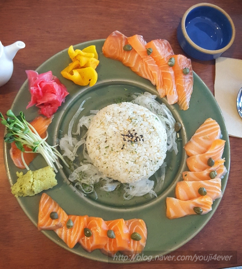 [가정식] 강남역 '키햐아'에서 맛과 비주얼이 끝내주는 일본 가정식 즐기기