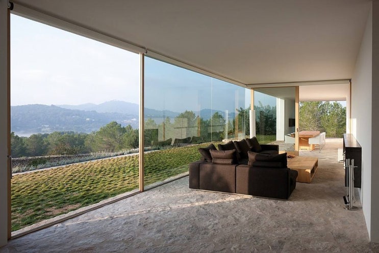  건물에 맞는 유리색상을 써야하는 이유