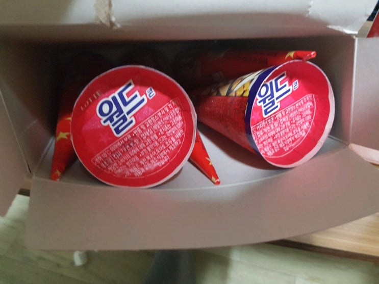 월드콘 상자채로도 파네요^^