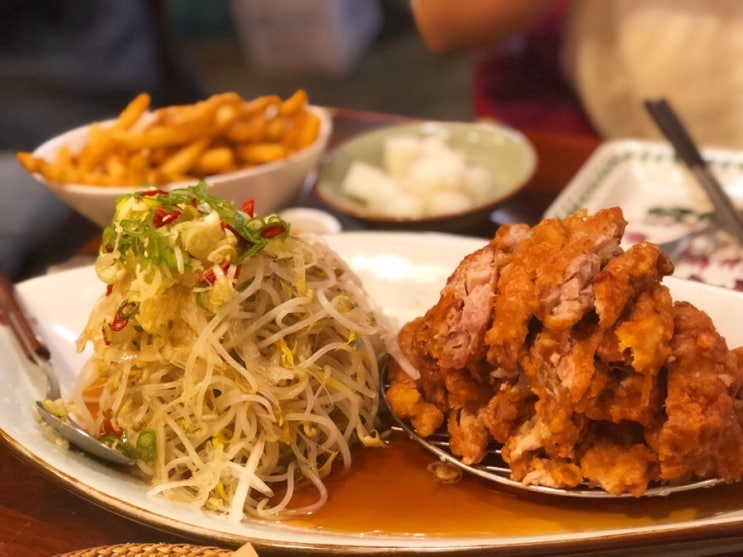  [부암동맛집] 윤동주 시인의 언덕 인근 치킨 맛집, 숙주치킨이 인상적인 '사이 치킨' 후기