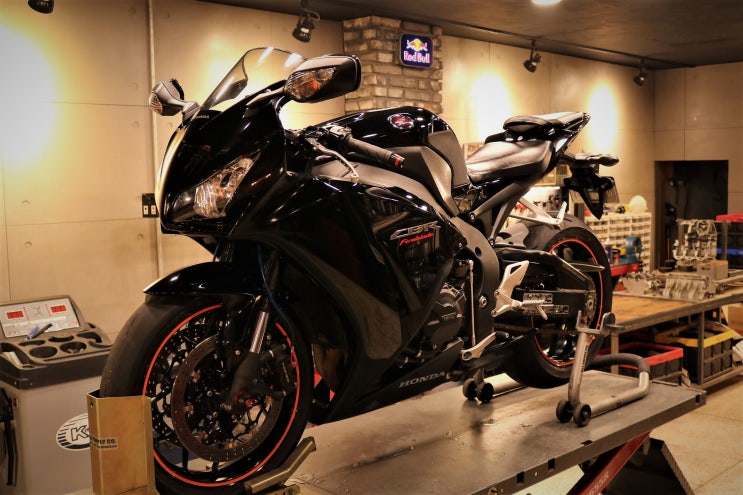  2013년식 혼다 CBR1000RR 작업완료!
