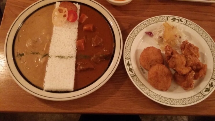  신용산역맛집모나미카레용리단길 진하고 고소한 반반 카레와 바삭한 모나미 튀김 넘 어울려요