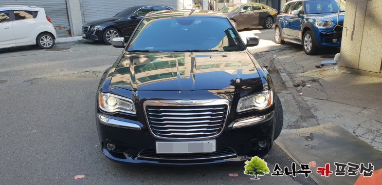  크라이슬러 300c 후방카메라 장착