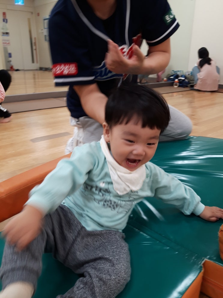  아빠의 육아휴직으로 바뀌는 습관, 역술가가 하는 육아일상은 무엇이 다를까?