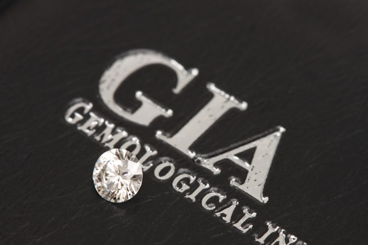 일산다이아몬드 # 판매처에서 매입은 되지만, 감정만 3일 걸린다는 GIA감정서 5부 매입