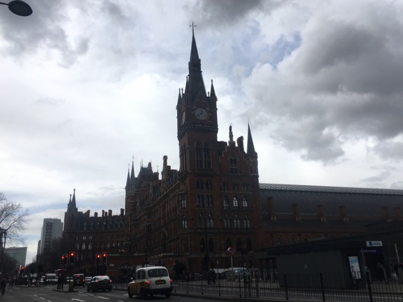 프라하 교환학생 : 런던 여행 -1- 킹스크로스역, 영국도서관, 캠던마켓 : 네이버 블로그