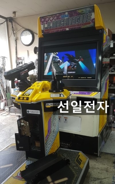  세가 LA 머신 건 Sega LA Machine Guns