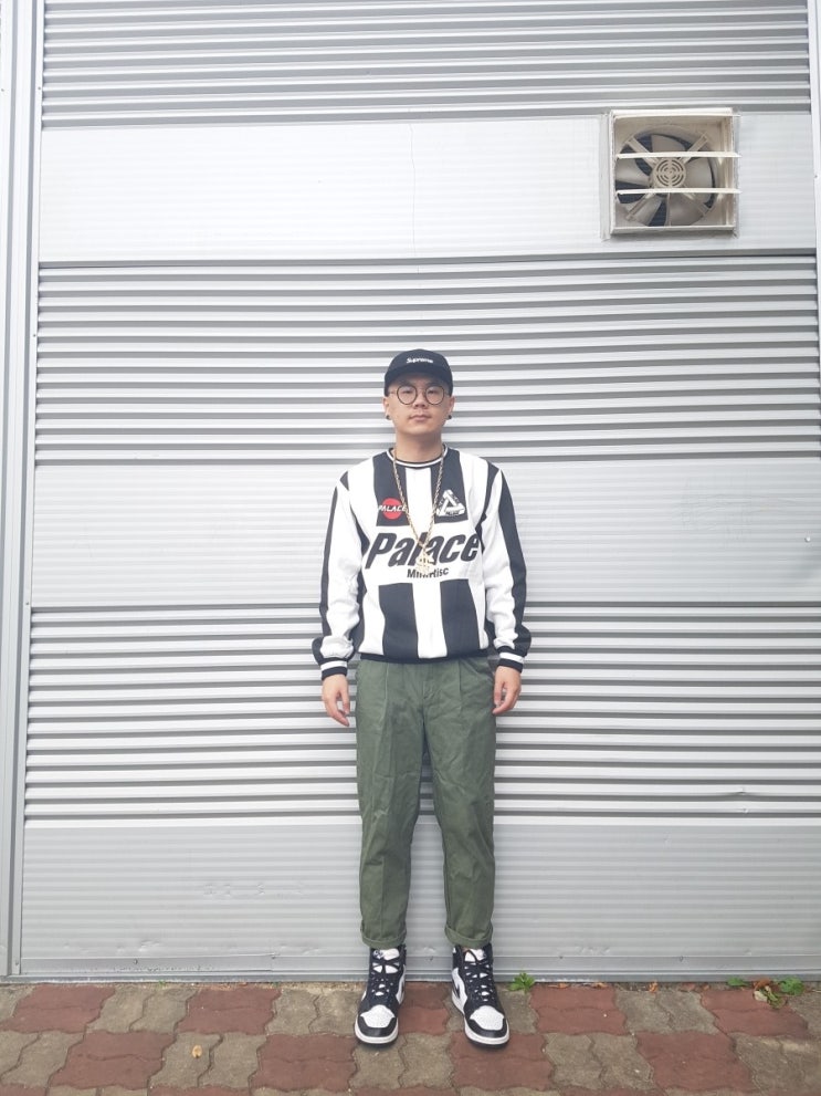  데일리룩 #105 가을 남자 데일리룩 슈프림 캠프캡 팔라스 유벤투스 카키바지 조던 범고래
