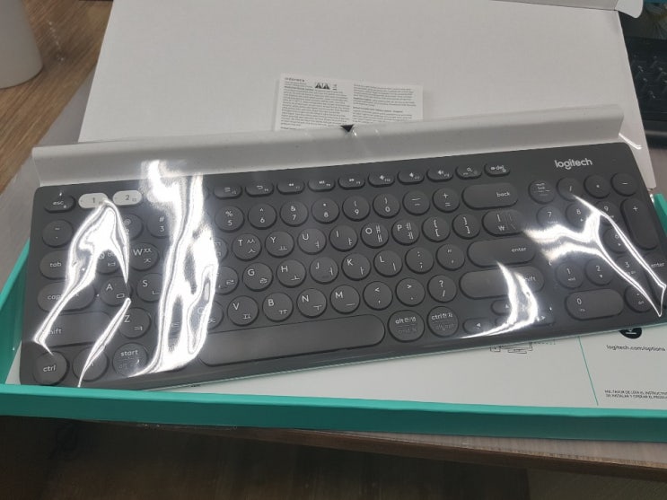  로지텍 K780 블루투스키보드 개봉부터 차근차근