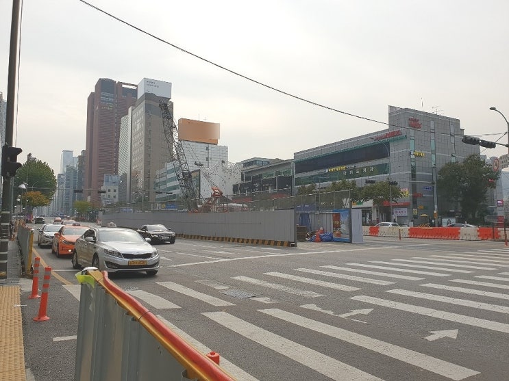  신분당선 강남역 ~ 신사역 연장 구간